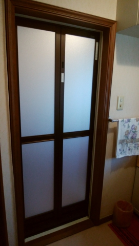 茨城県K郡　『浴室ドア（折戸）』交換工事